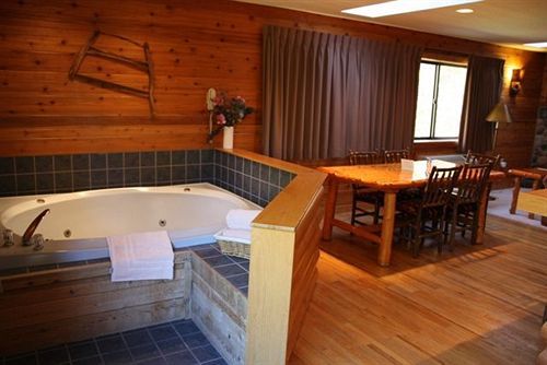 The Lodge At Crooked Lake Siren Esterno foto